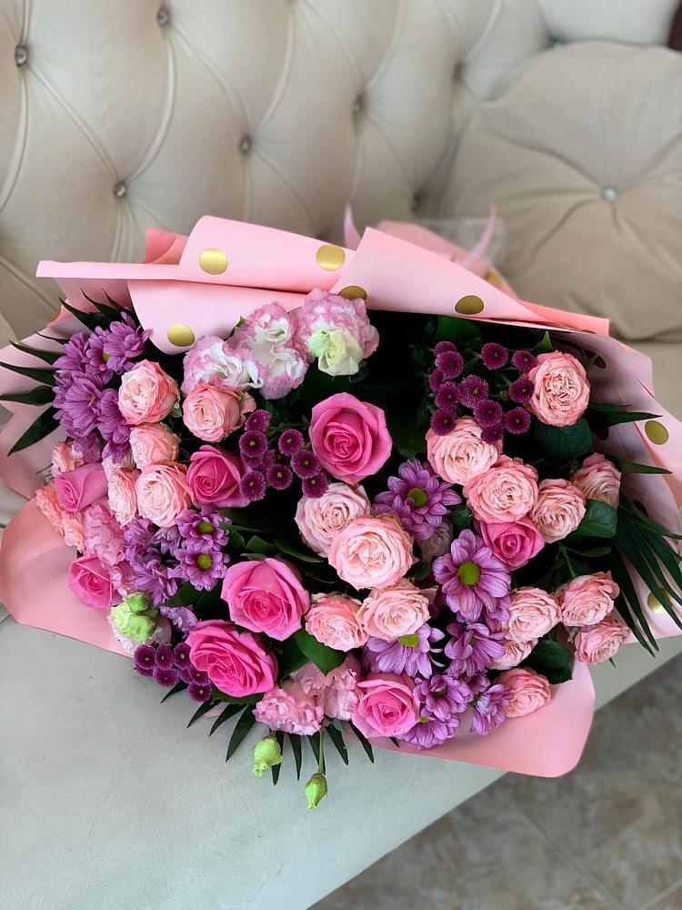 Букет цветов из: Хризантемы, Розы и Лизиантусы в Гусиноозерске