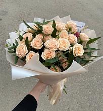 Букет Кремовые розы Латте в Гусиноозерске