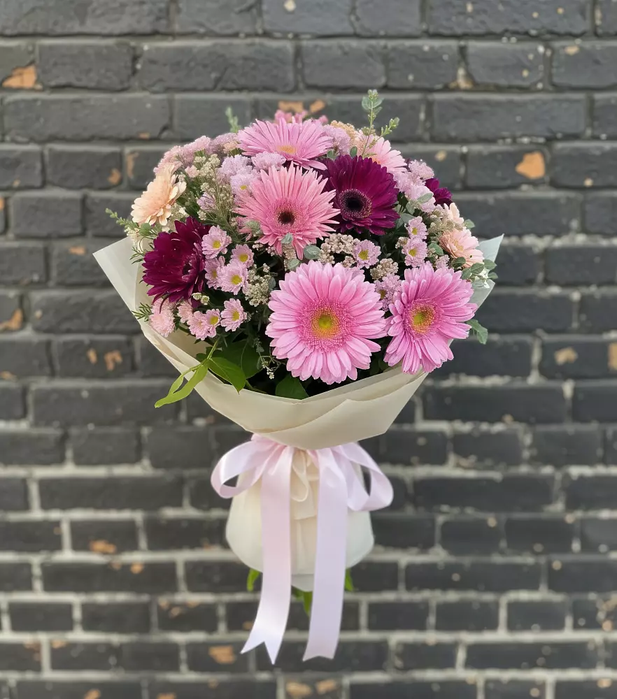Букет цветов из: Герберы и Хризантемы в Гусиноозерске