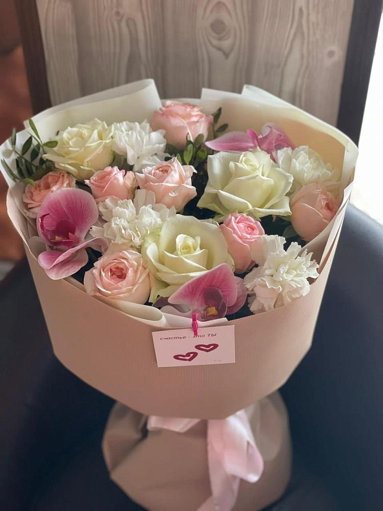 Букет цветов из: Орхидеи, Розы и Гвоздики в Гусиноозерске