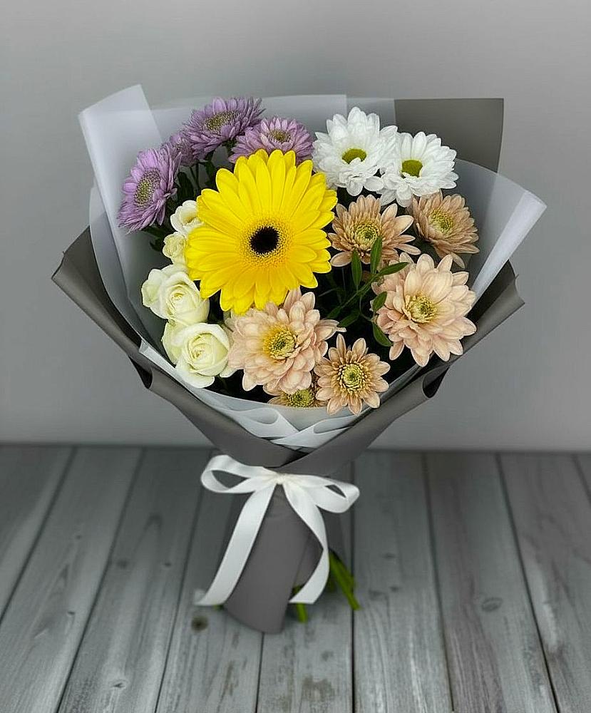 Букет цветов из: Розы, Герберы и Хризантемы в Гусиноозерске