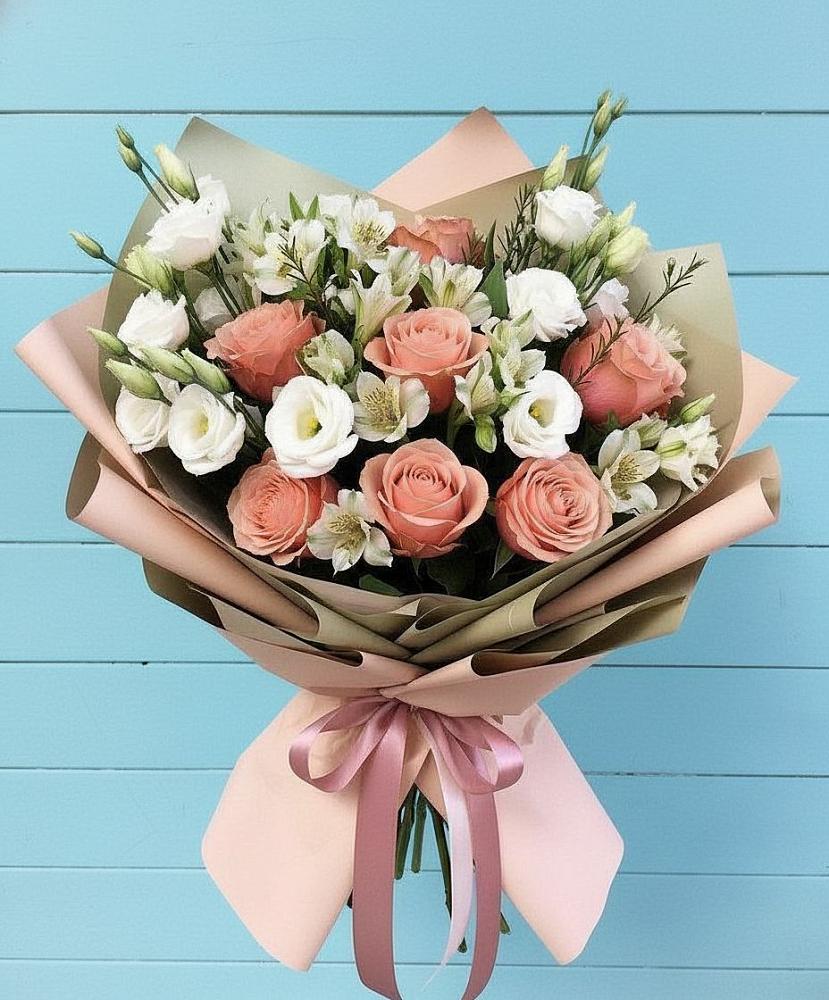 Букет цветов из: Розы, Альстромерии и Лизиантусы в Гусиноозерске