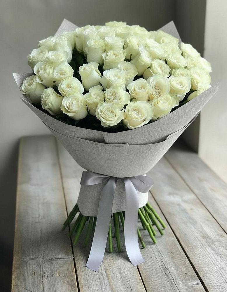 Букет 35 Белых роз в Гусиноозерске