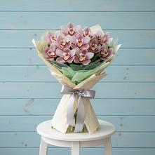 Букет цветов из:  Орхидеи и Розы в Гусиноозерске
