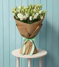 Букет цветов из:  Лизиантусы в Гусиноозерске