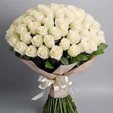 Букет 101 беля роза Белоснежка в Гусиноозерске
