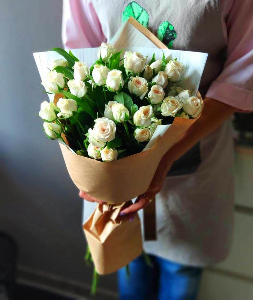 Букет цветов из: Розы в Гусиноозерске