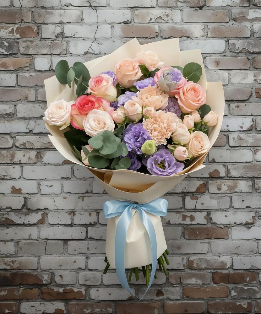 Букет цветов из: Розы, Лизиантусы и Гвоздики в Гусиноозерске