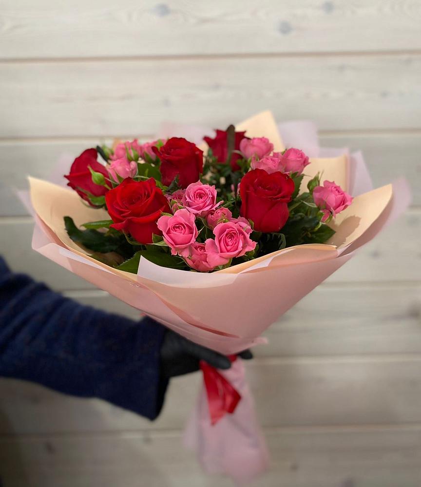 Букет цветов из: Розы в Гусиноозерске