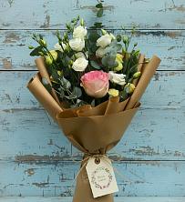 Букет цветов из:  Розы и Лизиантусы в Гусиноозерске
