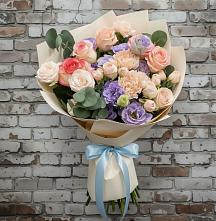 Букет цветов из:  Розы, Лизиантусы и Гвоздики в Гусиноозерске
