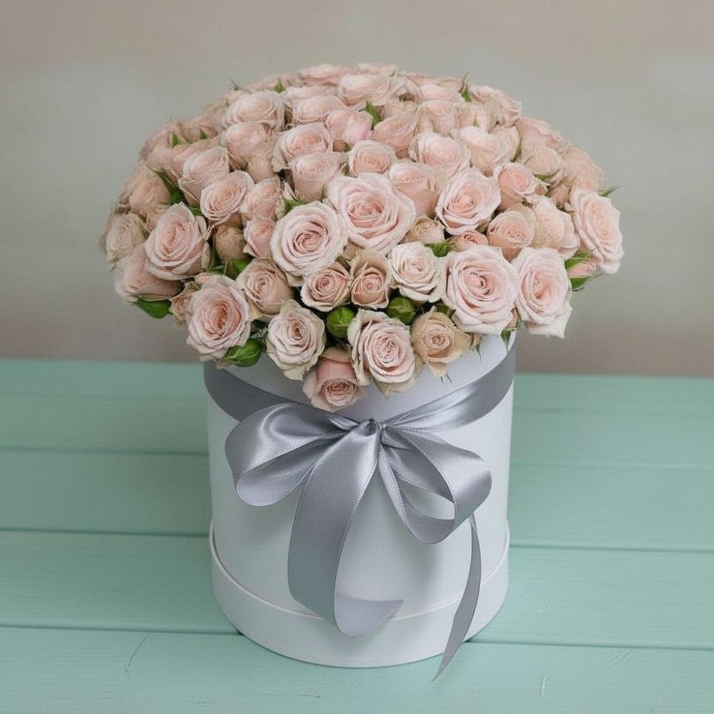 Цветочная композиция из Розы в шляпной коробке в Гусиноозерске