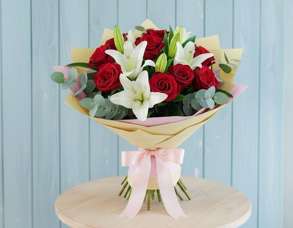 Букет цветов из: Лилии и Розы в Гусиноозерске